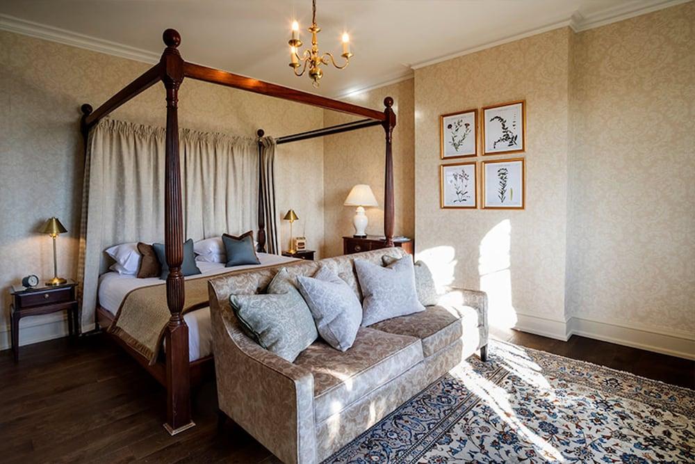 Eastwell Manor, Champneys Hotel & Spa Ashford  Esterno foto