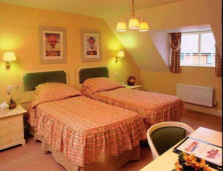 Eastwell Manor, Champneys Hotel & Spa Ashford  Esterno foto