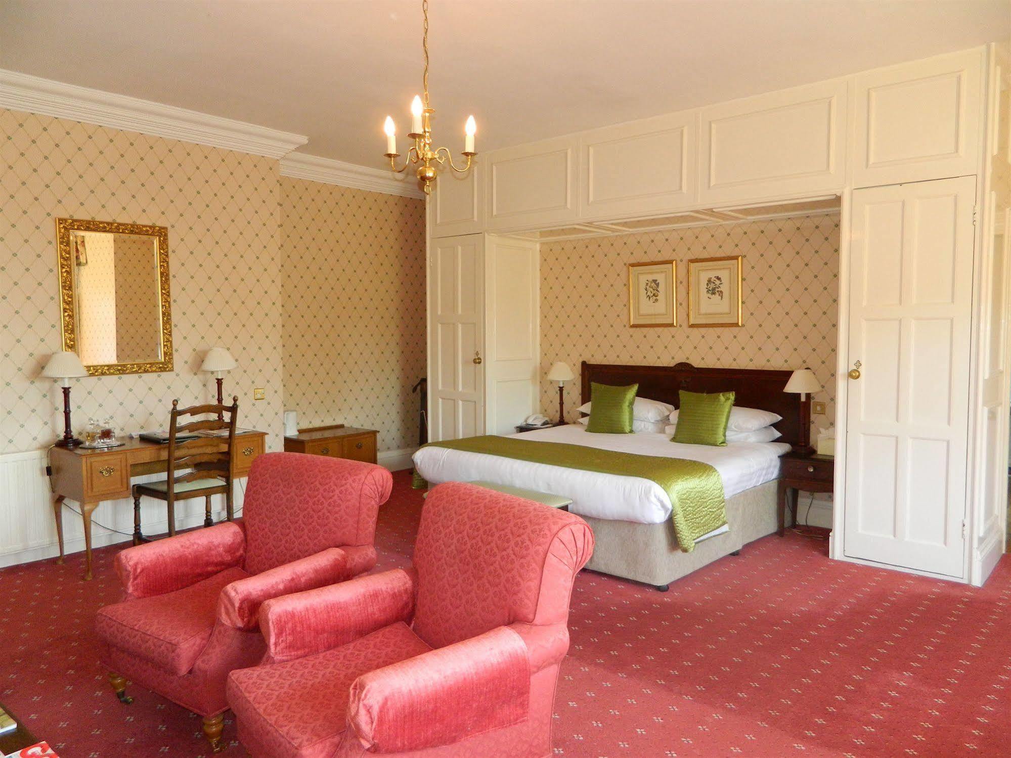 Eastwell Manor, Champneys Hotel & Spa Ashford  Esterno foto