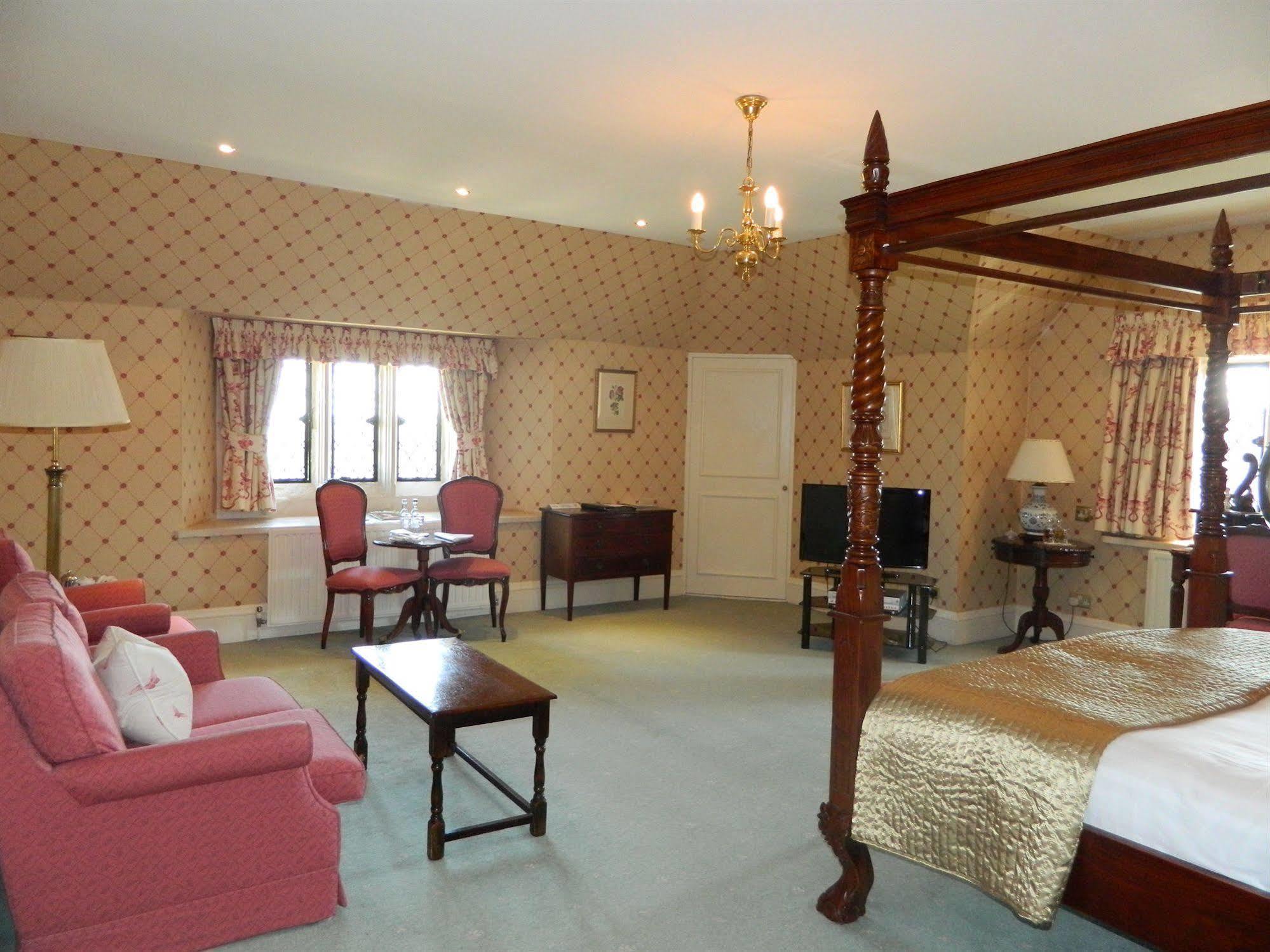 Eastwell Manor, Champneys Hotel & Spa Ashford  Esterno foto